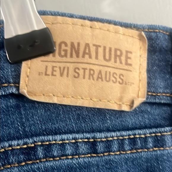 Signature by Levi Strauss Blue Denim Jeans - Picture 5 of 6